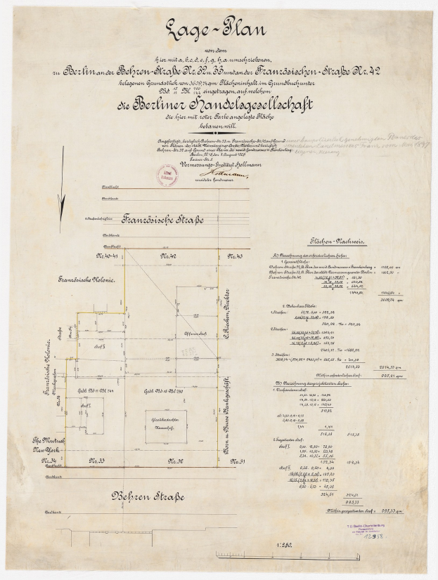 Black-and-white architectural plan of the Berliner Handelagellachaft building on aged paper with printed text and a left-side stamp.