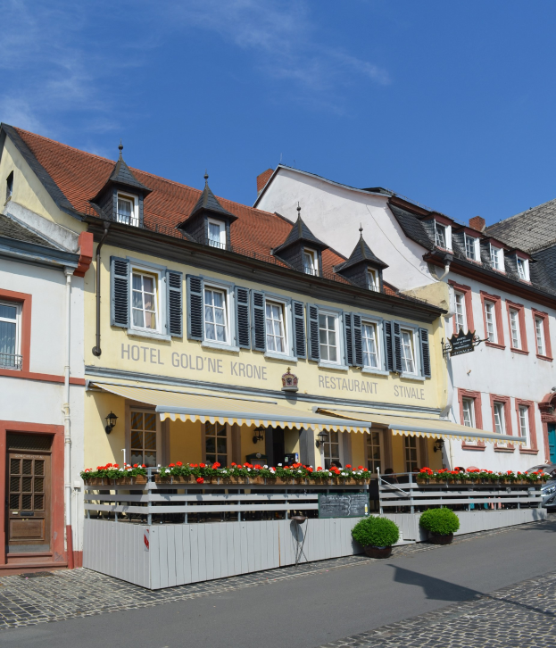 Traditionsreiches Ostsee-Hotel feiert Jubiläum mit Goldakzenten