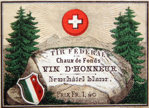 Plakat mit Schweizer Flagge, Schild, Bäumen und Bergen, Text "Tir Federal Chaux de Fonds Vin d'Honneur".
