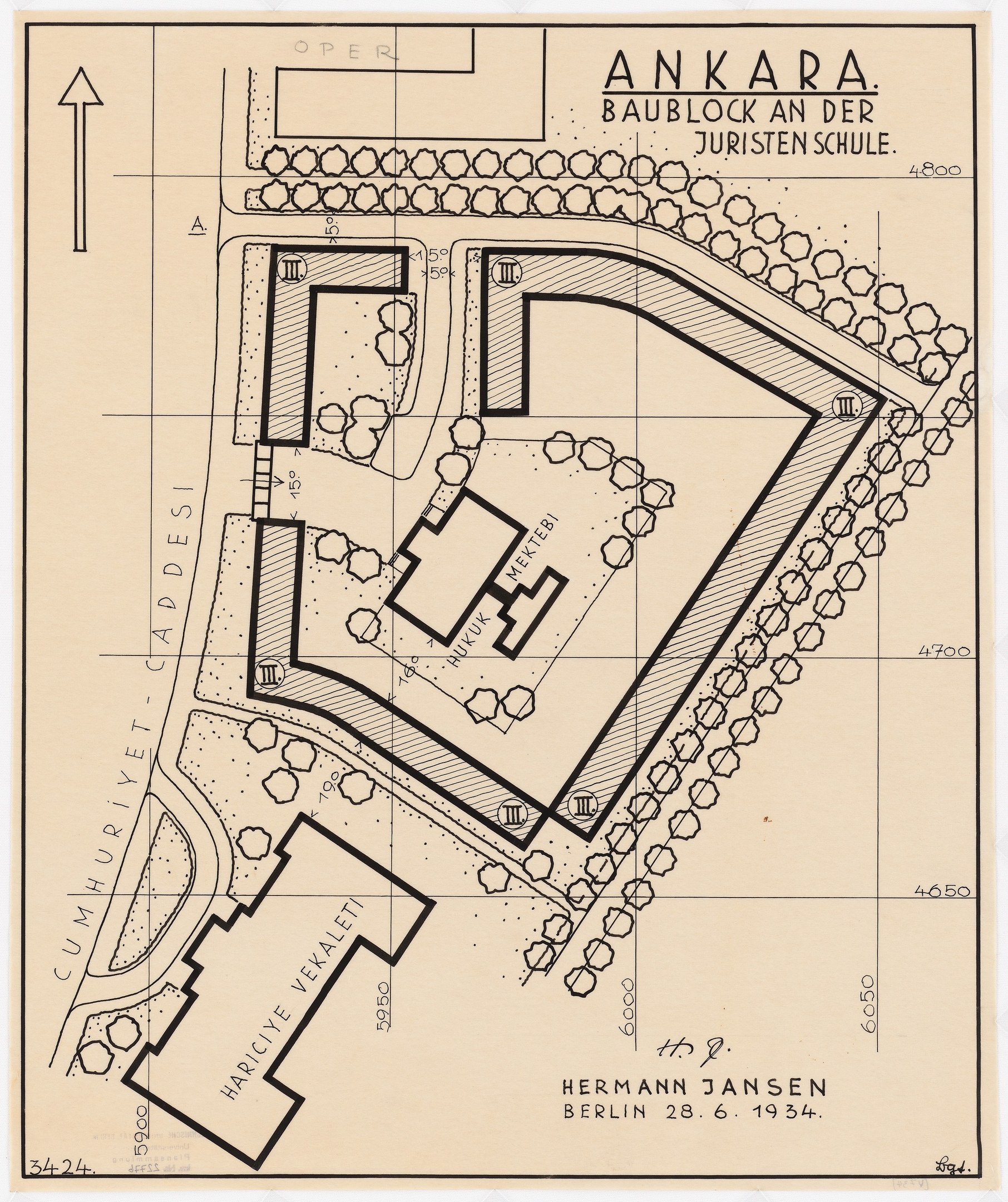Black-and-white architectural site plan of the Ankara Baublock at the Juristen Schule in Berlin, showing the building layout and surrounding area with textual details.