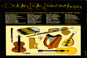 Ein Plakat für das Dublin Folk Festival 1975, das eine Gitarre, eine Harfe, eine Flöte und ein Schlagzeug zeigt, sowie Text mit Informationen zum Festival.