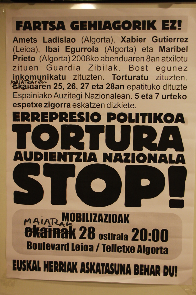 Eine Zeitschrift mit Text auf Spanisch.