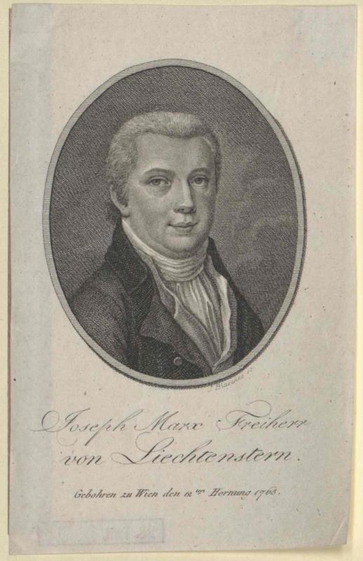 Porträt von Joseph Marx Freicher von Liechtenstein, einem deutschen Komponisten, in einem schwarzen Anzug und weißem Hemd mit ernstem Gesichtsausdruck, der ein Stück Papier mit Text hält.