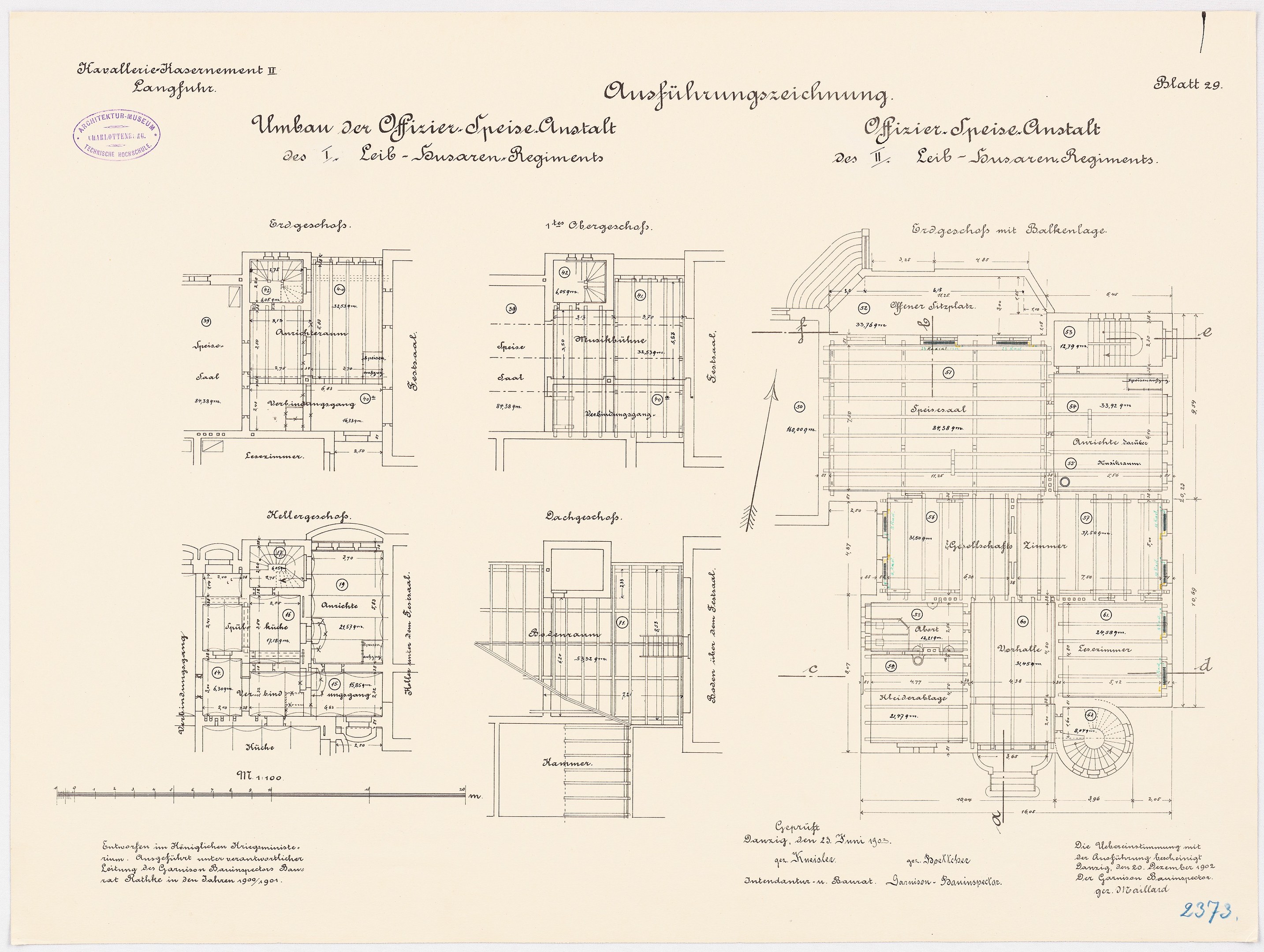 Schwarzes und weißes architektonisches Grundrissbild des ehemaligen Bundeskanzleramts in der Bundesrepublik Deutschland, das detaillierte Layout mit Textanmerkungen zeigt.