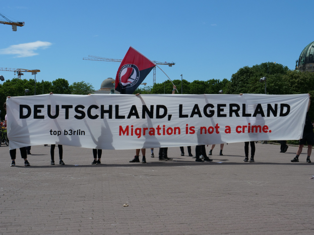 Deutschland verlängert Grenzkontrollen trotz WM-Optimismus und Sicherheitsbedenken